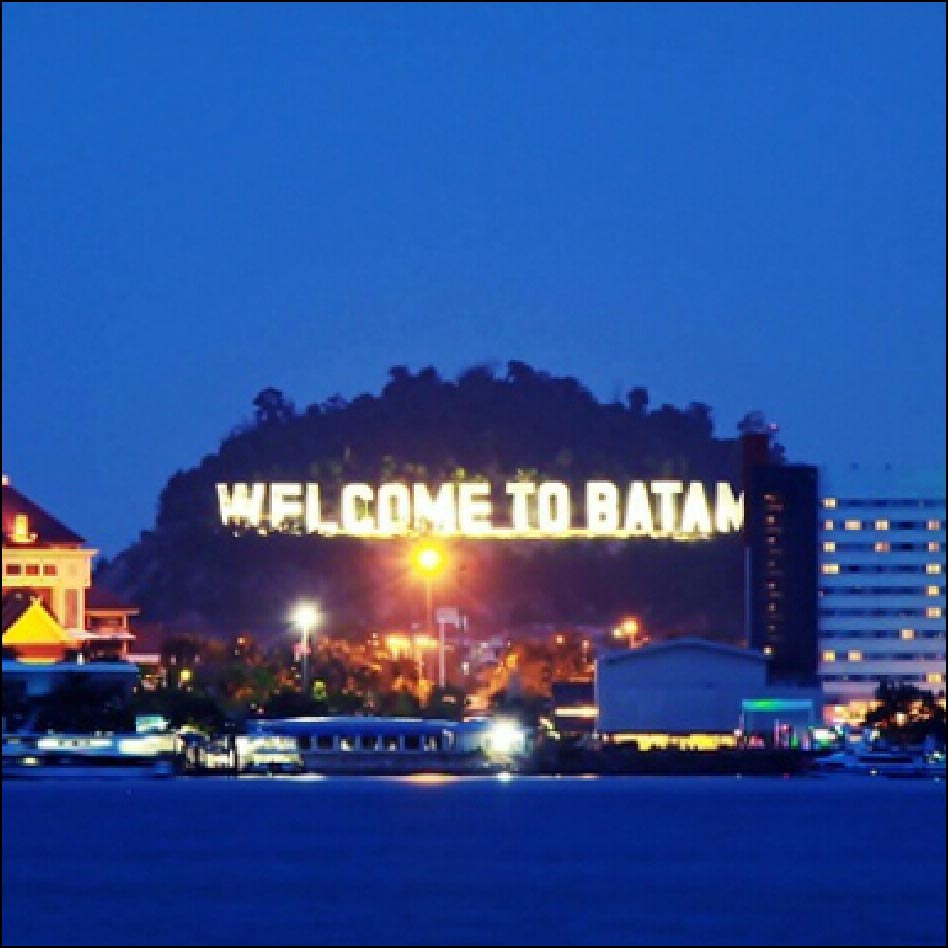 User:Abelard Fuah, via Wikimedia https://en.wikipedia.org/wiki/File:Batam_City_Mix.jpg#/media/File:Batam_City_Mix.jpg licensed under CC BY-SA-3.0 [http://creativecommons.org/licenses/by-sa/3.0/][cropped]