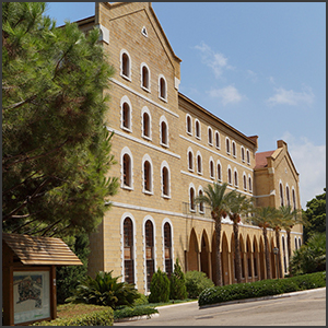 AUB - College Hall by marviikad [CC-BY-SA-2.0 (http://creativecommons.org/licenses/by-sa/2.0)], via Flickr https://flic.kr/p/fLntMv [cropped]