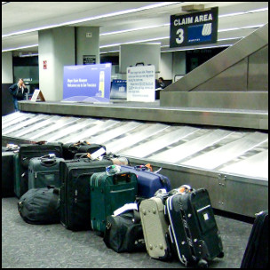 Please Report Any Unattended Luggage by Kenneth Lu https://www.flickr.com/photos/toasty/2619866851/in/photolist-DLUFQ-5z9X21-K3Ta2-4Zvv98-JHpPQ-AEW4c CC BY 2.0 [https://creativecommons.org/licenses/by/2.0/] (cropped)