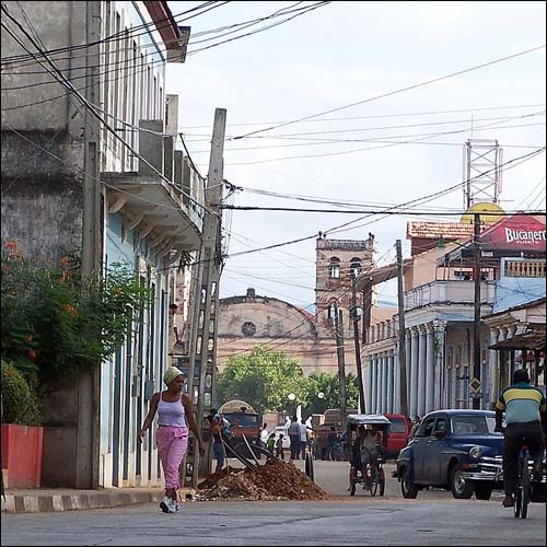 Baracoa Main Street by Jorge E. San Roman http://commons.wikimedia.org/wiki/File:Baracoa_5705.JPG (CC BY-SA 2.5)