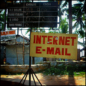 Internet Email by twitter.com/mattwi1s0n [CC-BY-SA-2.0 (http://creativecommons.org/licenses/by-sa/2.0)], via Flickr https://flic.kr/p/75rLY [cropped and processed]