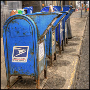 MailBoxes by Teresa Boardman [CC-BY-SA-2.0 (http://creativecommons.org/licenses/by-sa/2.0)], via Flickr http://www.flickr.com/photos/tboard/5629064272/