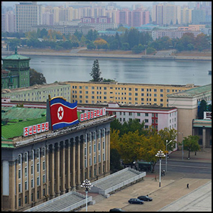 Kim Il Sung Square in Pyongyang by Uri Tours [CC-BY-SA-2.0 (http://creativecommons.org/licenses/by-sa/2.0)], via Flickr https://flic.kr/p/pQmzeV [cropped]