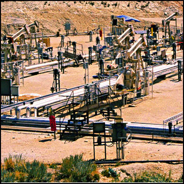 In Situ Shale Oil Extraction via http://energy.cr.usgs.gov/images/other/oil_shale/shell_insitu.gif [Public Domain]